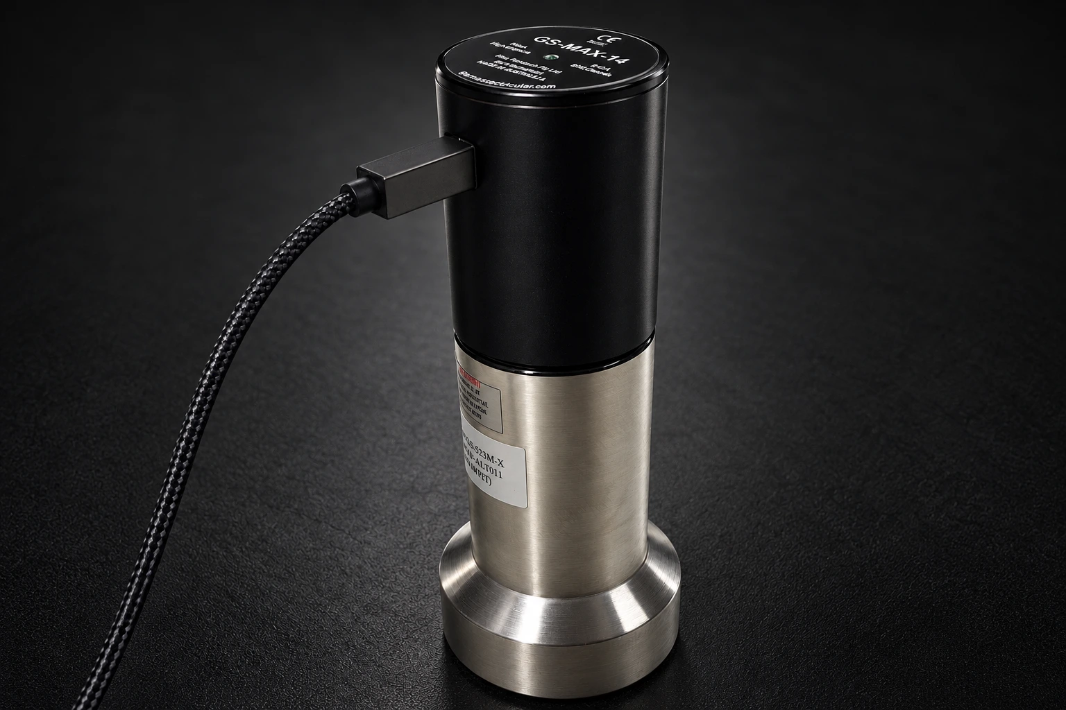 GS-MAX-14 connected to a scintillation detector — example setup
